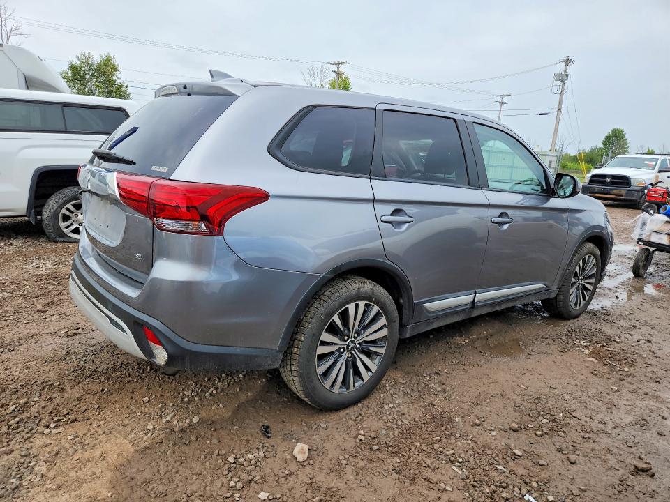 2020 Mitsubishi Outlander მანქანა იყიდება აუქციონზე, vin: JA4AZ3A32LZ010785, აუქციონის ნომერი: 66008166