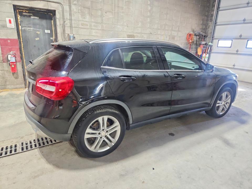 2015 Mercedes-benz Gla მანქანა იყიდება აუქციონზე, vin: WDCTG4GB1FJ166256, აუქციონის ნომერი: 70450786