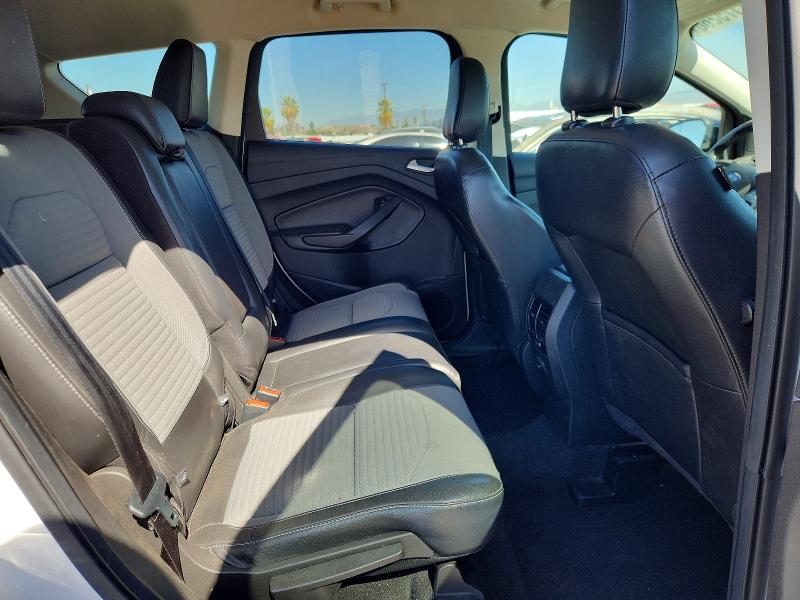 71175266 :رقم المزاد ، 1FMCU0GD9JUB14322 vin ، 2018 Ford Escape مزاد بيع