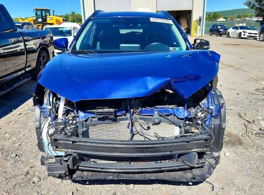 67773276 :رقم المزاد ، 7MUDAABG2NV032053 vin ، 2022 Toyota Corolla Cross مزاد بيع