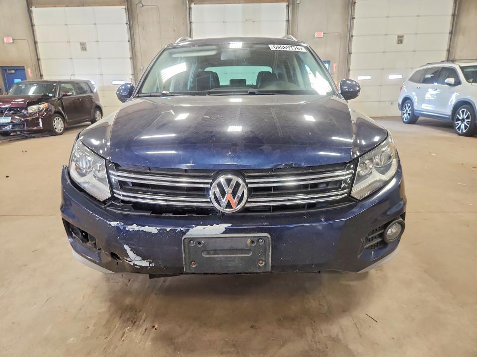 2014 Volkswagen Tiguan მანქანა იყიდება აუქციონზე, vin: WVGBV3AX5EW595578, აუქციონის ნომერი: 69069776