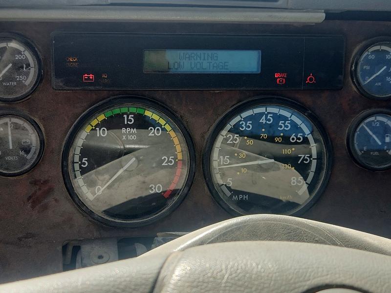 Aukcja sprzedaży 2005 Freightliner Cst120, vin: 1FUJBBCGX5LU38199, numer aukcji: 69883176