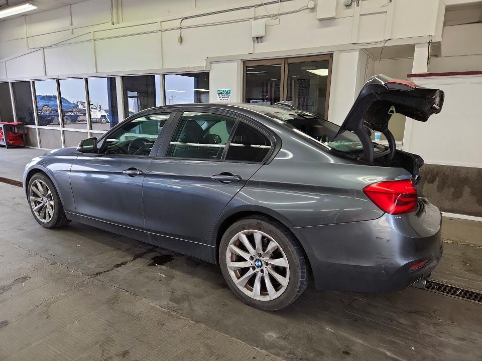 68984256 :رقم المزاد ، WBA8E5G54GNU19112 vin ، 2016 Bmw 320 مزاد بيع