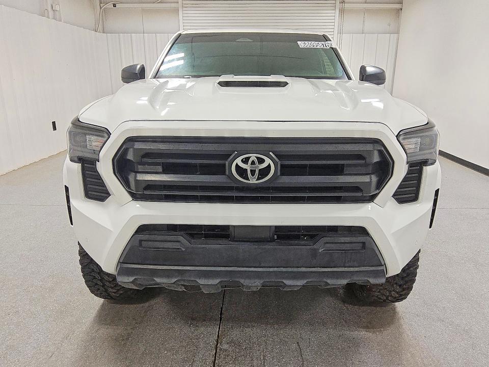 2025 Toyota Tacoma მანქანა იყიდება აუქციონზე, vin: 3TMLB5JN2SM193444, აუქციონის ნომერი: 68095876