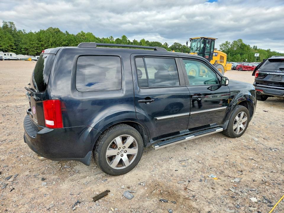 70682286 :رقم المزاد ، 5FNYF4H90FB041377 vin ، 2015 Honda Pilot مزاد بيع