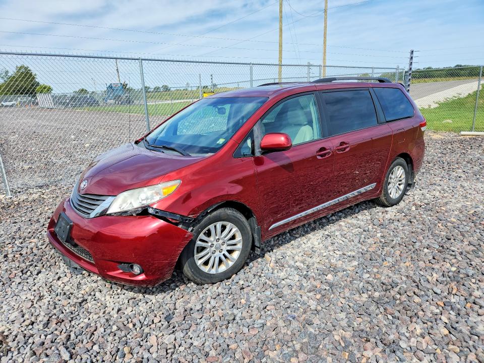 2011 Toyota Sienna მანქანა იყიდება აუქციონზე, vin: 5TDYK3DCXBS090938, აუქციონის ნომერი: 68295796