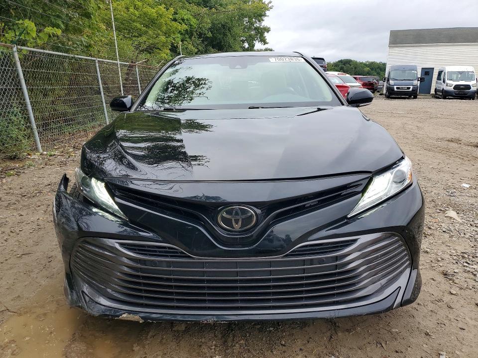 Aukcja sprzedaży 2018 Toyota Camry, vin: 4T1B11HK5JU050948, numer aukcji: 70023836