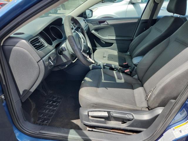 68177556 :رقم المزاد ، 3VWD17AJ8FM239801 vin ، 2015 Volkswagen Jetta مزاد بيع