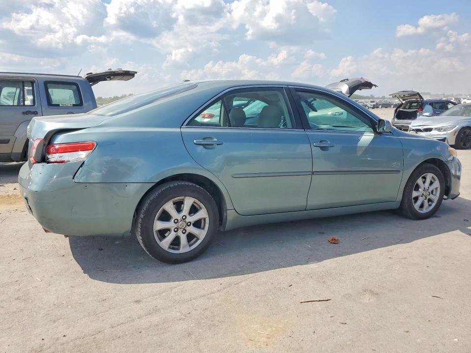 Aukcja sprzedaży 2011 Toyota Camry, vin: 4T1BF3EK0BU756809, numer aukcji: 68703216