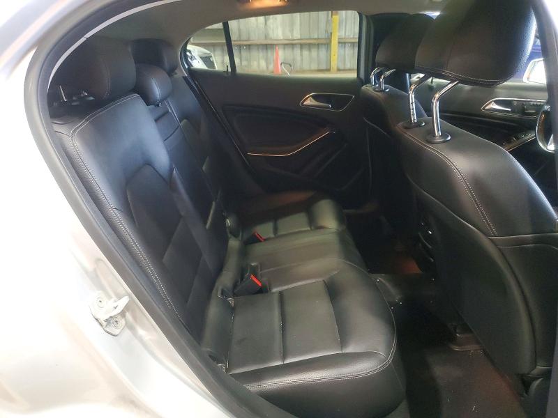 69202386 :رقم المزاد ، WDCTG4EB8FJ164698 vin ، 2015 Mercedes-benz Gla مزاد بيع