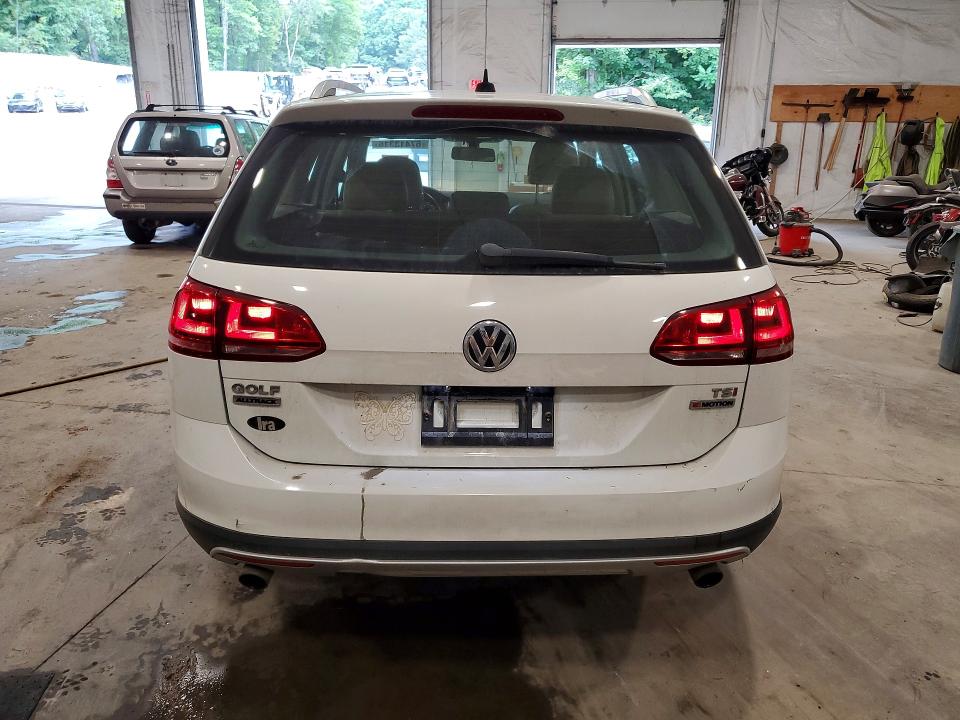 67413316 :رقم المزاد ، 3VWH17AU9HM519015 vin ، 2017 Volkswagen Golf Alltrack مزاد بيع