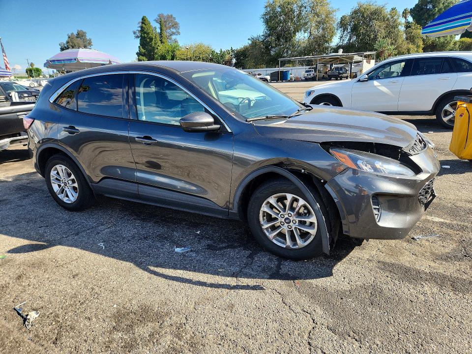 Продажа на аукционе авто 2020 Ford Escape, vin: 1FMCU0G67LUC74266, номер лота: 70741316