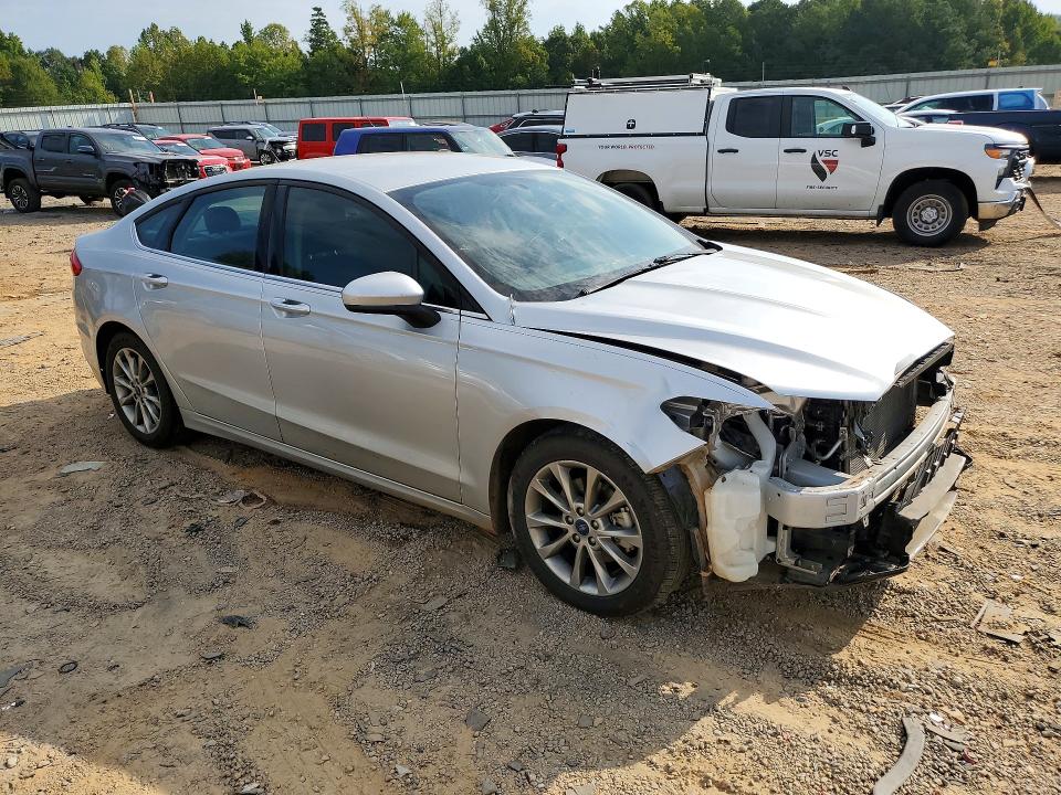 68153966 :رقم المزاد ، 3FA6P0HD3HR309993 vin ، 2017 Ford Fusion مزاد بيع