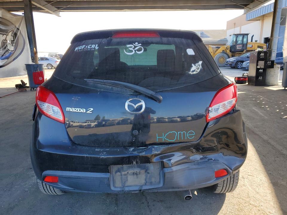 69196936 :رقم المزاد ، JM1DE1HY5B0101685 vin ، 2011 Mazda Mazda2 مزاد بيع