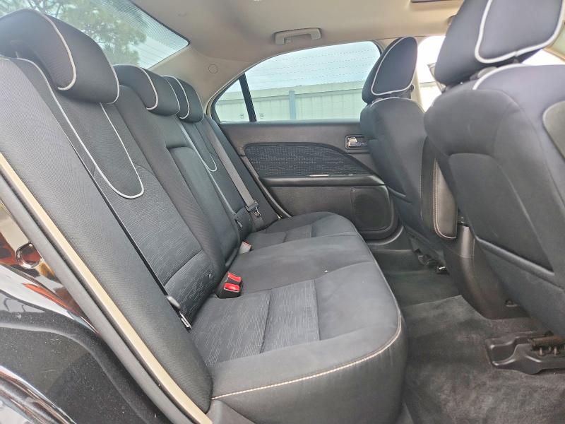 70864966 :رقم المزاد ، 3FAHP0HA8AR392695 vin ، 2010 Ford Fusion مزاد بيع