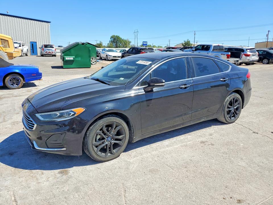 67819056 :رقم المزاد ، 3FA6P0CD9KR181158 vin ، 2019 Ford Fusion مزاد بيع