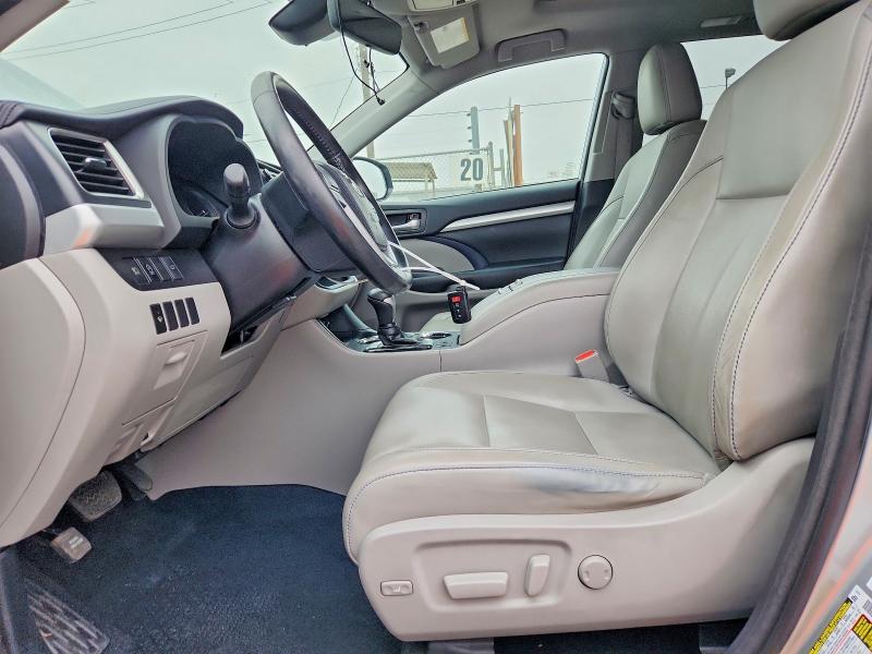 Aukcja sprzedaży 2018 Toyota Highlander, vin: 5TDJZRFH1JS560362, numer aukcji: 70517616