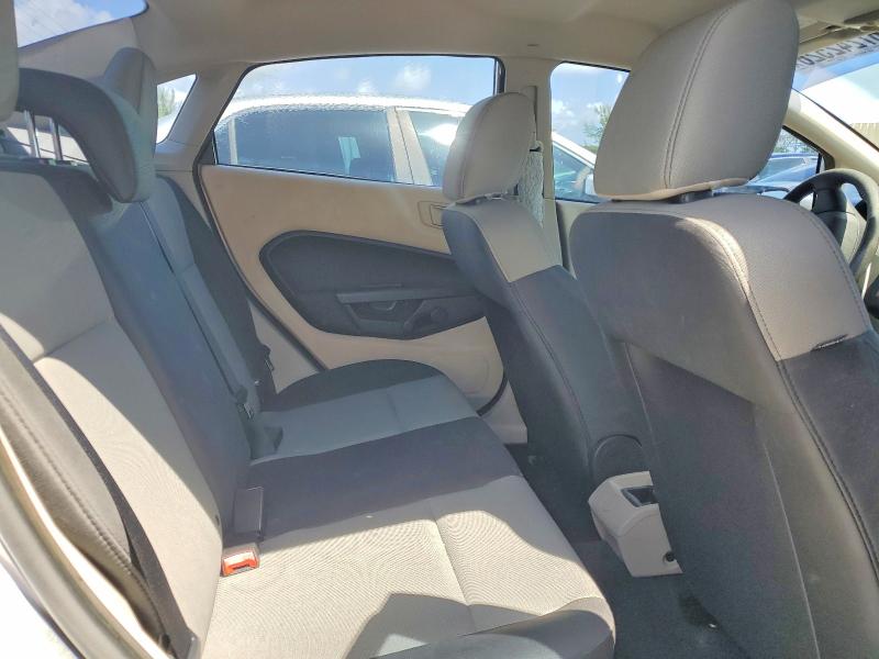 67242526 :رقم المزاد ، 3FADP4AJ9CM175835 vin ، 2012 Ford Fiesta مزاد بيع