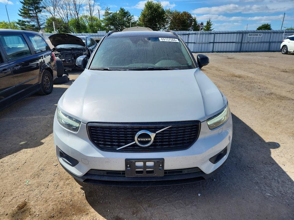 2020 Volvo Xc40 მანქანა იყიდება აუქციონზე, vin: YV4162UM4L2210621, აუქციონის ნომერი: 69157566