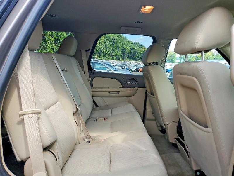 68353906 :رقم المزاد ، 1GNSKAE02CR226128 vin ، 2012 Chevrolet Tahoe مزاد بيع