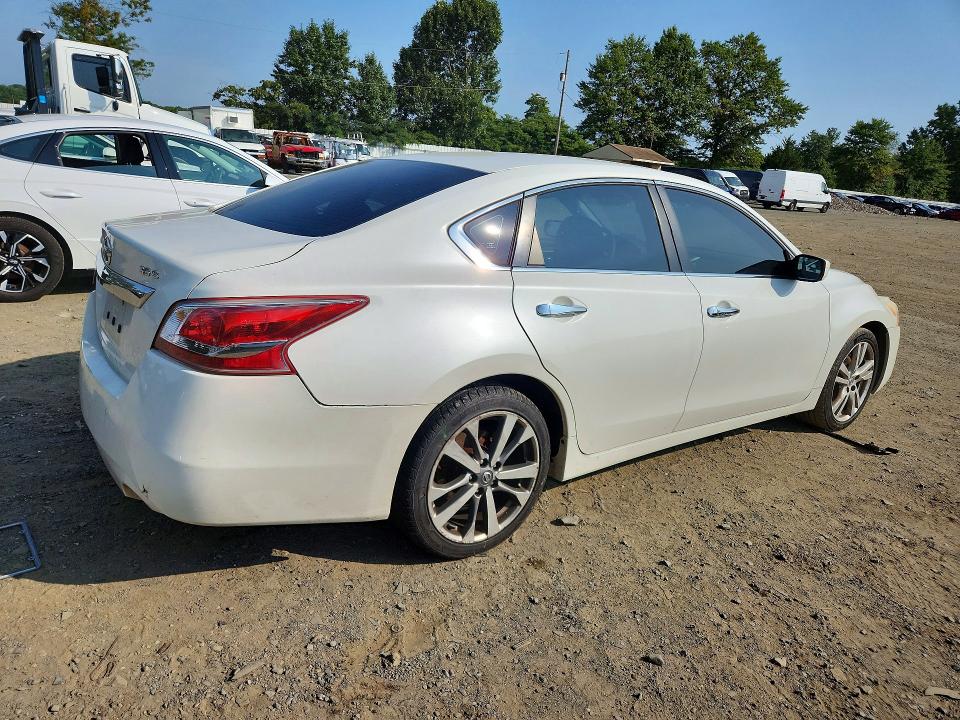 Продажа на аукционе авто 2013 Nissan Altima, vin: 1N4BL3AP1DN570679, номер лота: 68435526
