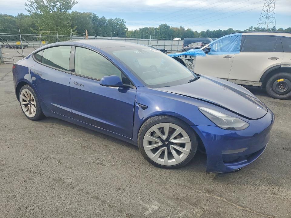 2022 Tesla Model 3 მანქანა იყიდება აუქციონზე, vin: 5YJ3E1EA2NF372311, აუქციონის ნომერი: 70033296