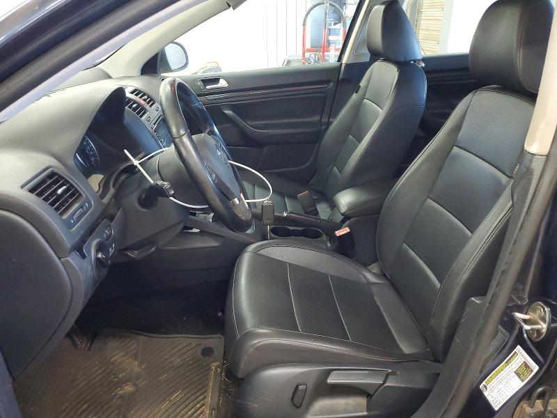 2010 Volkswagen Jetta მანქანა იყიდება აუქციონზე, vin: 3VWAL8AJ8AM130542, აუქციონის ნომერი: 68431846