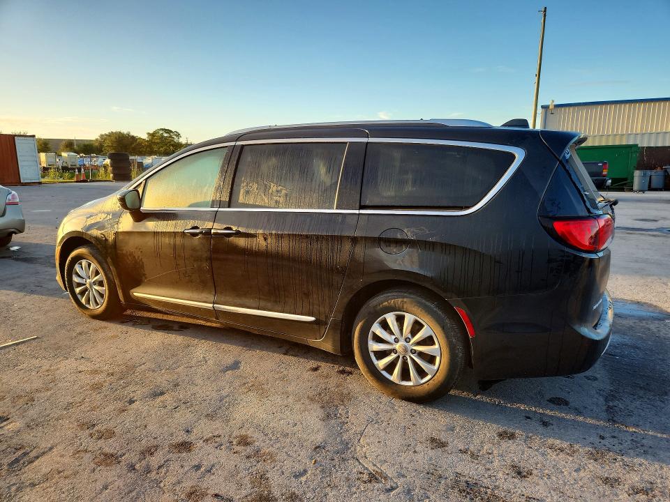 Продажа на аукционе авто 2019 Chrysler Pacifica, vin: 2C4RC1BG5KR685684, номер лота: 67358206