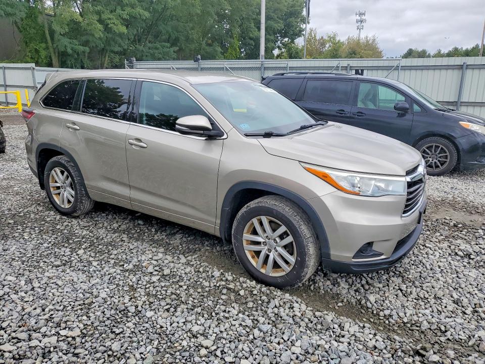 70771446 :رقم المزاد ، 5TDBKRFH1FS165470 vin ، 2015 Toyota Highlander مزاد بيع