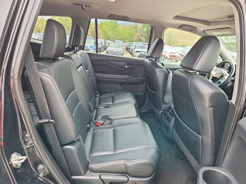 69166176 :رقم المزاد ، 5FNYF6H56JB038338 vin ، 2018 Honda Pilot مزاد بيع