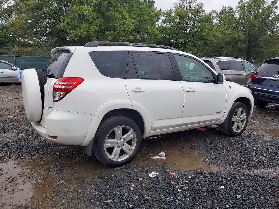 70180206 :رقم المزاد ، JTMBD32V166001817 vin ، 2006 Toyota Rav4 مزاد بيع