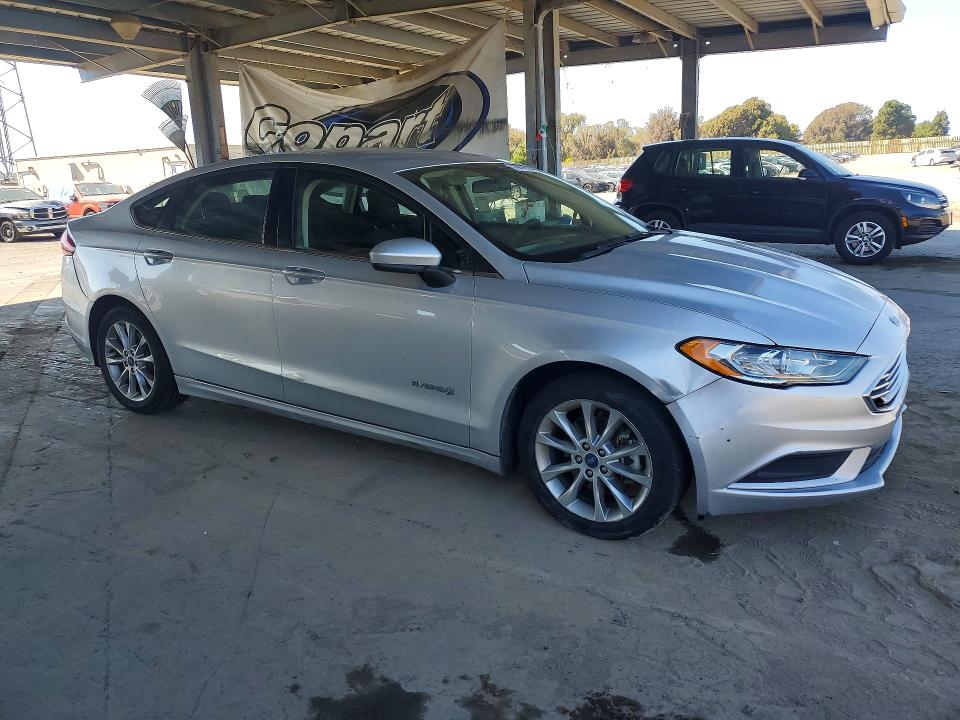 Auction sale of the 2017 Ford Fusion, vin: 3FA6P0LU4HR374794, lot number: 70076116