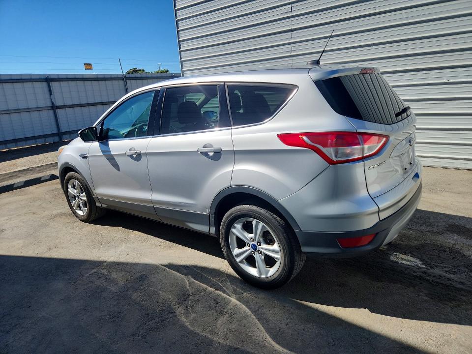 67922756 :رقم المزاد ، 1FMCU0GX3FUB07318 vin ، 2015 Ford Escape مزاد بيع