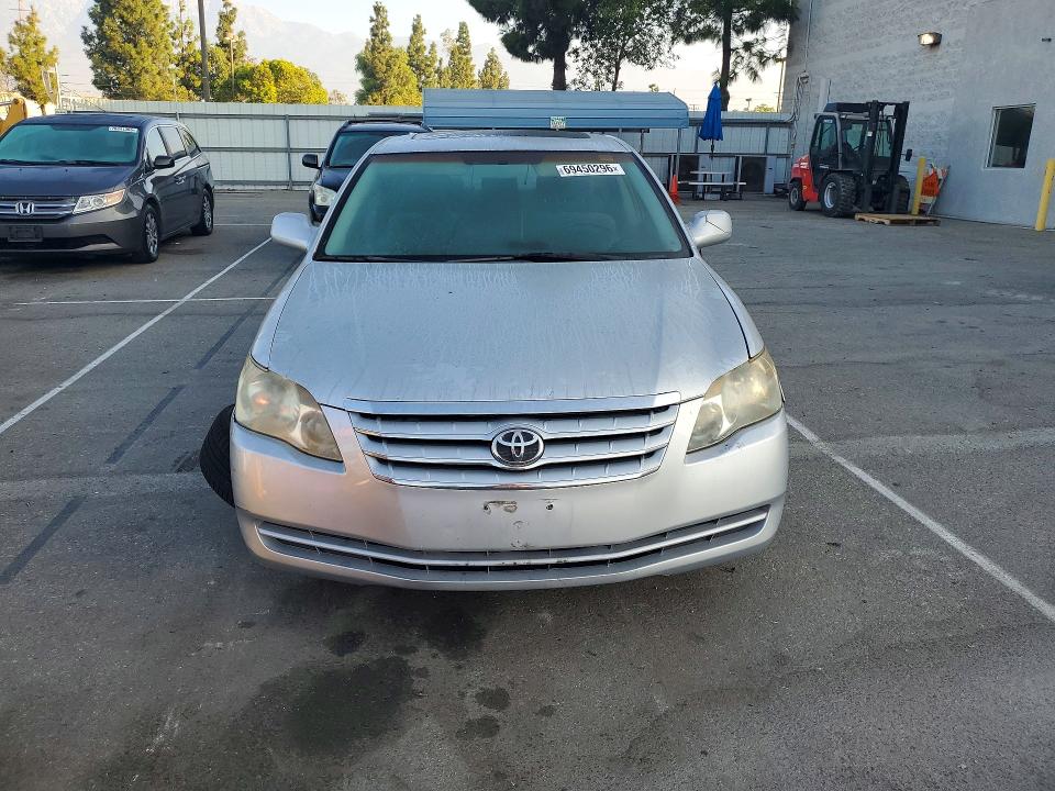 69450296 :رقم المزاد ، 4T1BK36BX7U211265 vin ، 2007 Toyota Avalon مزاد بيع