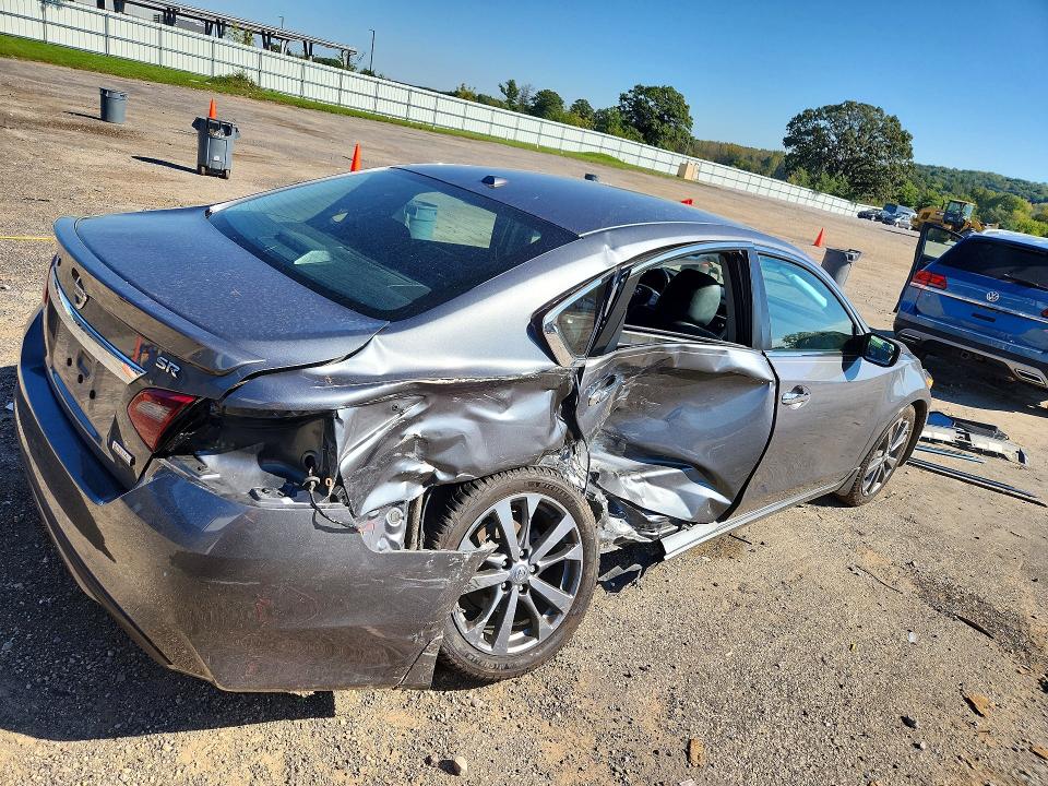 2018 Nissan Altima მანქანა იყიდება აუქციონზე, vin: 1N4AL3AP5JC284109, აუქციონის ნომერი: 69992666