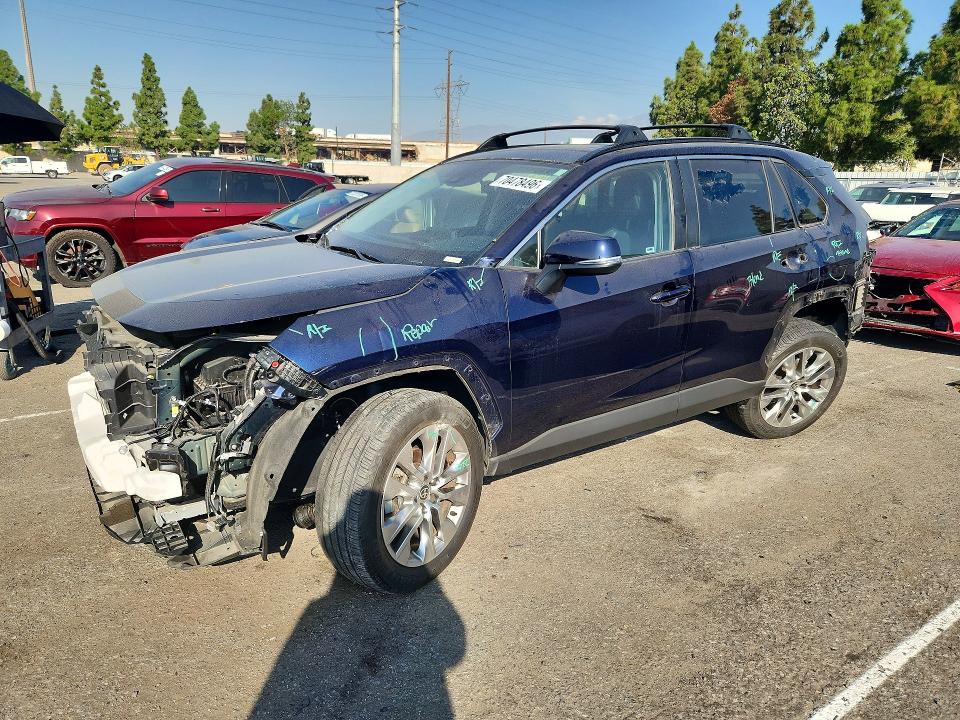 Продажа на аукционе авто 2022 Toyota Rav4, vin: 2T3C1RFV8NW235816, номер лота: 70478496