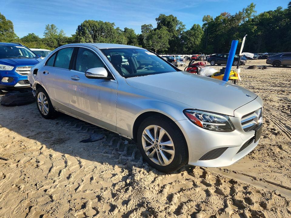 67301656 :رقم المزاد ، W1KWF8EB8LR596837 vin ، 2020 Mercedes-benz C مزاد بيع