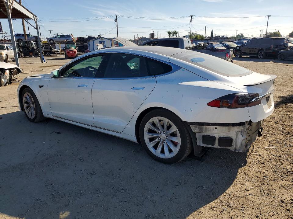 2020 Tesla Model S მანქანა იყიდება აუქციონზე, vin: 5YJSA1E43LF364975, აუქციონის ნომერი: 70090946