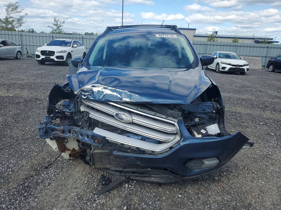 68743746 :رقم المزاد ، 1FMCU0HD2JUC81636 vin ، 2018 Ford Escape مزاد بيع