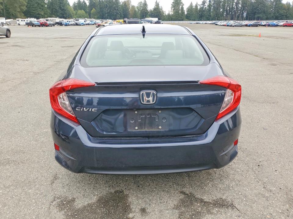 69562546 :رقم المزاد ، JHMFC1F39JX021672 vin ، 2018 Honda Civic مزاد بيع