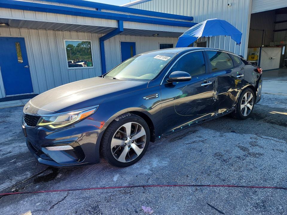 2019 Kia Optima მანქანა იყიდება აუქციონზე, vin: 5XXGT4L33KG327819, აუქციონის ნომერი: 67321896