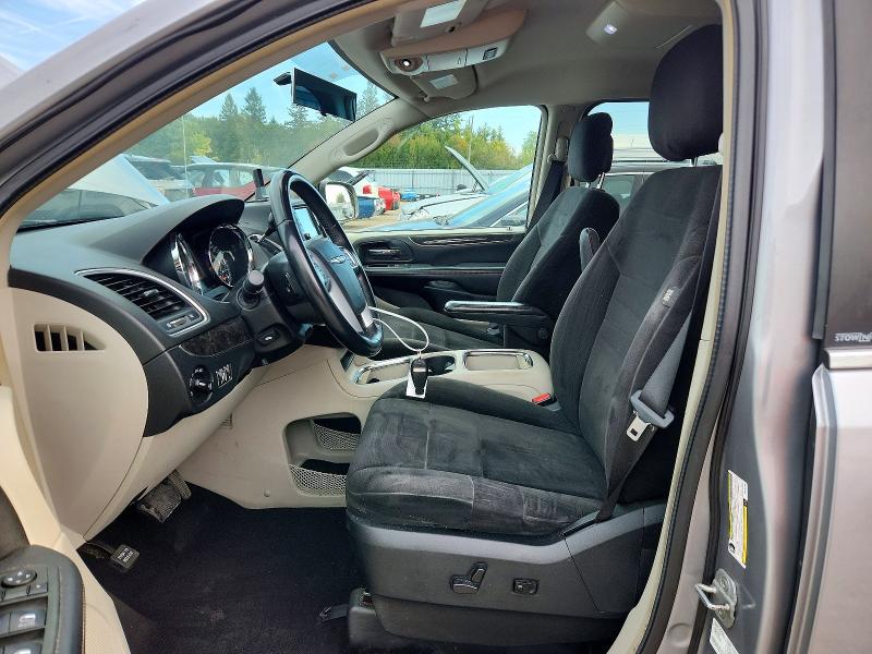68418556 :رقم المزاد ، 2C4RC1BG2DR707482 vin ، 2013 Chrysler Town & Country مزاد بيع