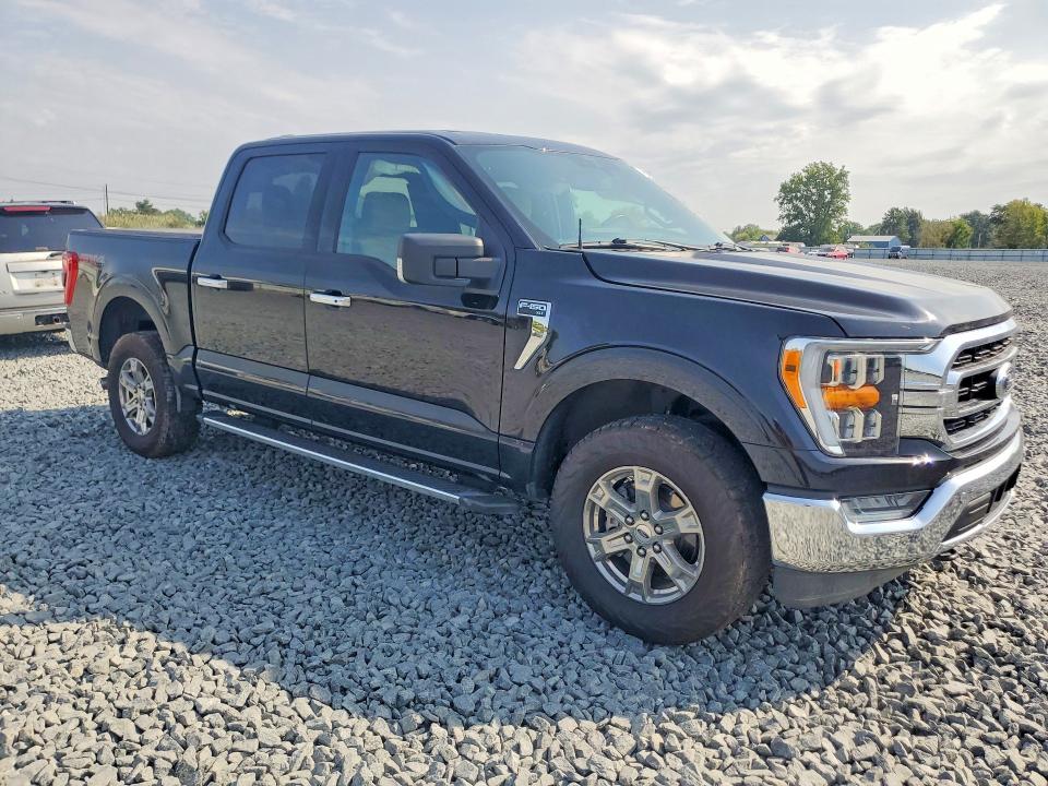 67693496 :رقم المزاد ، 1FTFW1E85NFA23355 vin ، 2022 Ford F150 مزاد بيع