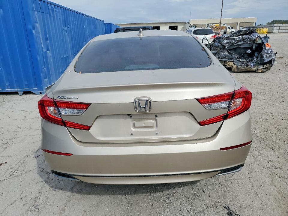 69715646 :رقم المزاد ، 1HGCV1F49LA129661 vin ، 2020 Honda Accord مزاد بيع