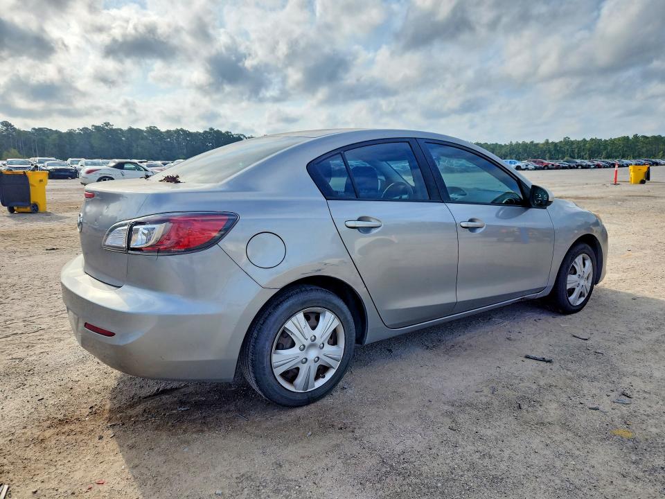 69037146 :رقم المزاد ، JM1BL1TF5D1804266 vin ، 2013 Mazda 3 مزاد بيع