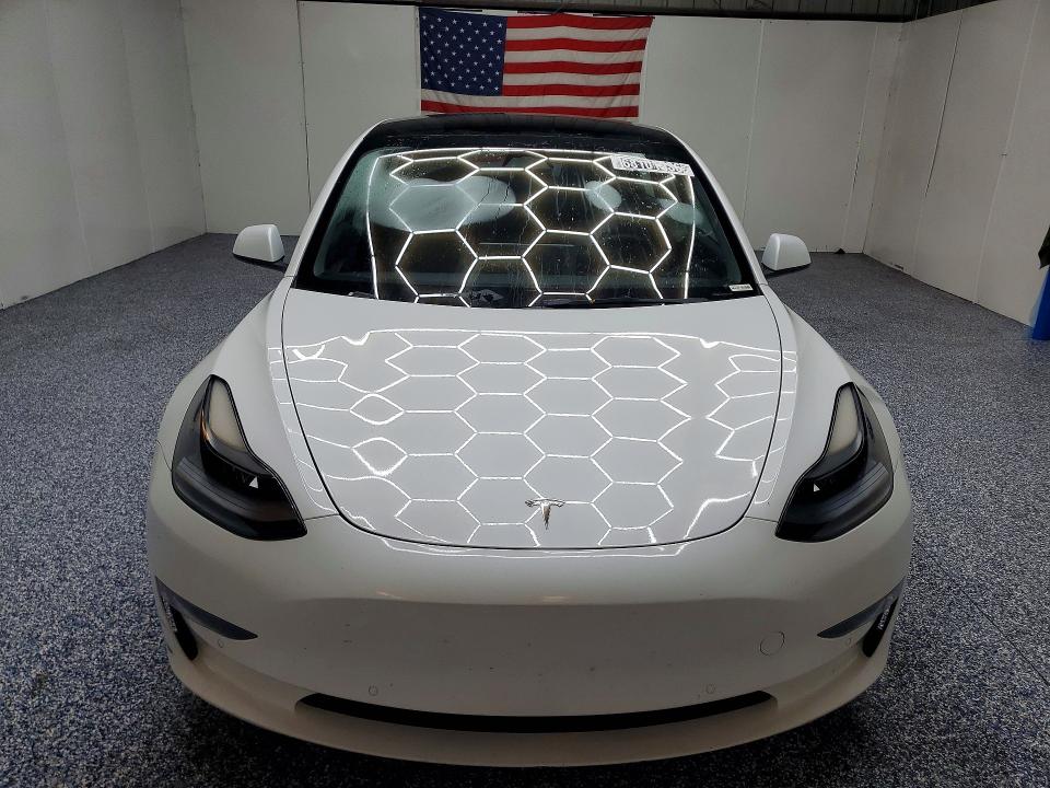 68101936 :رقم المزاد ، 5YJ3E1EA2NF371126 vin ، 2022 Tesla Model 3 مزاد بيع