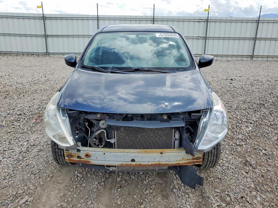 67099896 :رقم المزاد ، 3N1CN7AP8HL839172 vin ، 2017 Nissan Versa مزاد بيع