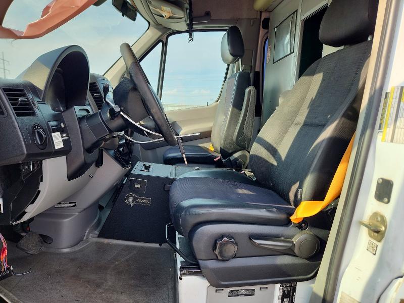 70322236 :رقم المزاد ، WD3PE7CD7FP155176 vin ، 2015 Mercedes-benz Sprinter مزاد بيع