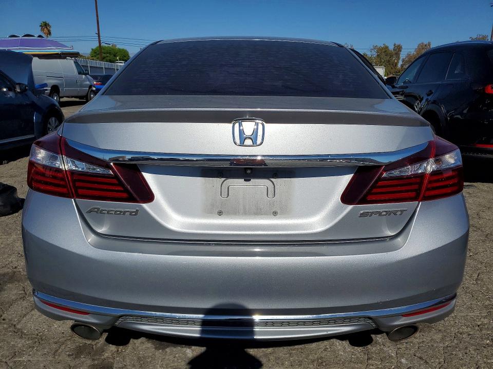2017 Honda Accord მანქანა იყიდება აუქციონზე, vin: 1HGCR2F5XHA101068, აუქციონის ნომერი: 67562196