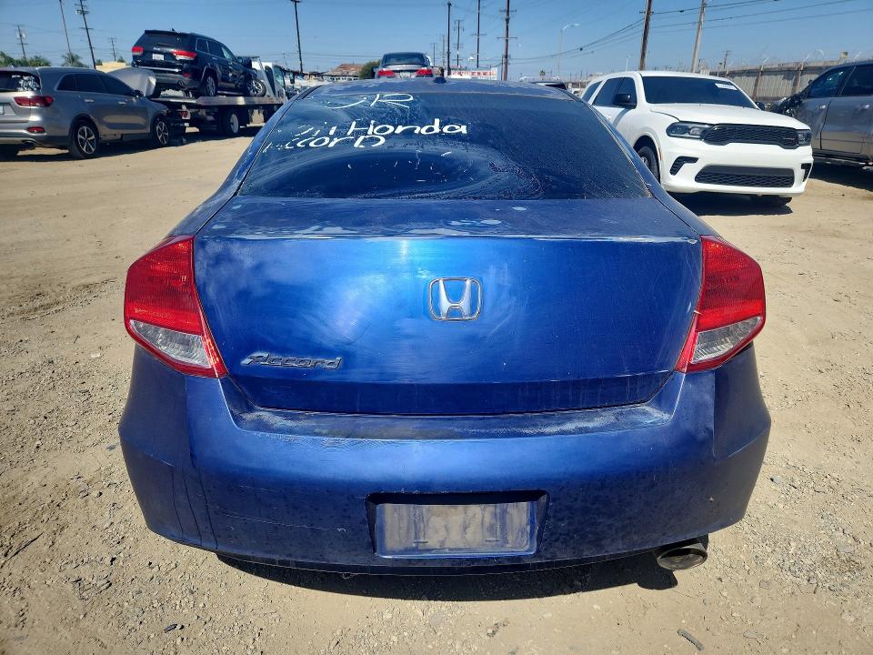 2011 Honda Accord მანქანა იყიდება აუქციონზე, vin: 1HGCS1B8XBA000666, აუქციონის ნომერი: 71066136
